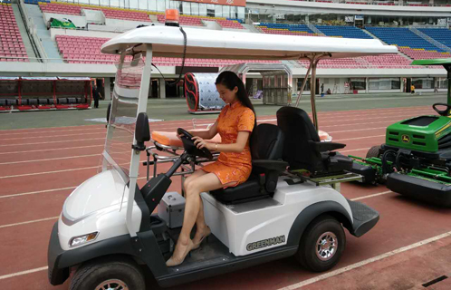賀龍?bào)w育中心-電動(dòng)救護(hù)車(chē)